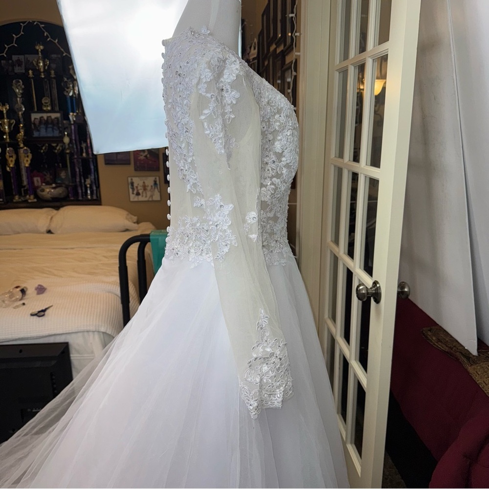 A-Line Long Sleeves Lace Tulle Court Train Wedding Dress - Picture 15 of 17